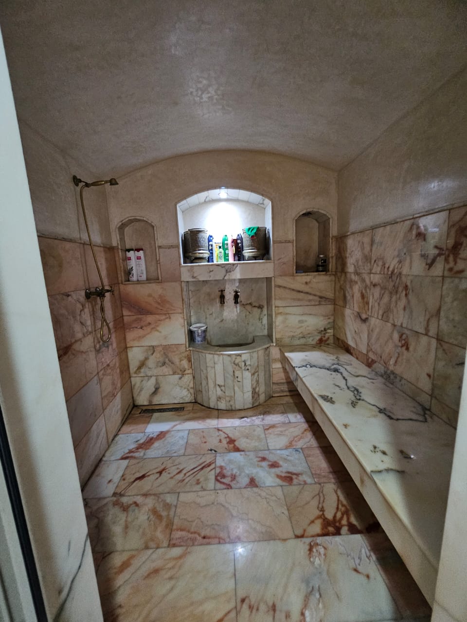 Maison meublé a vendre a Riad salam R+2